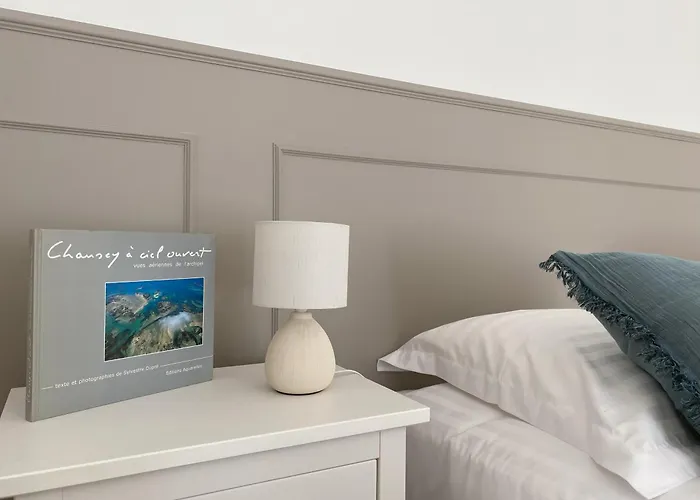 Terres De Nacre - Touristique & D'affaires * 乌伊斯特勒昂